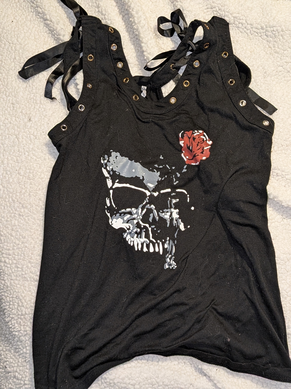 Black Women's Skull Graphic Tank Top with Red Rose